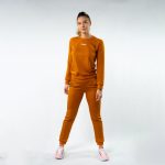 KOMPLET ZENSKA TRENERKA OKER